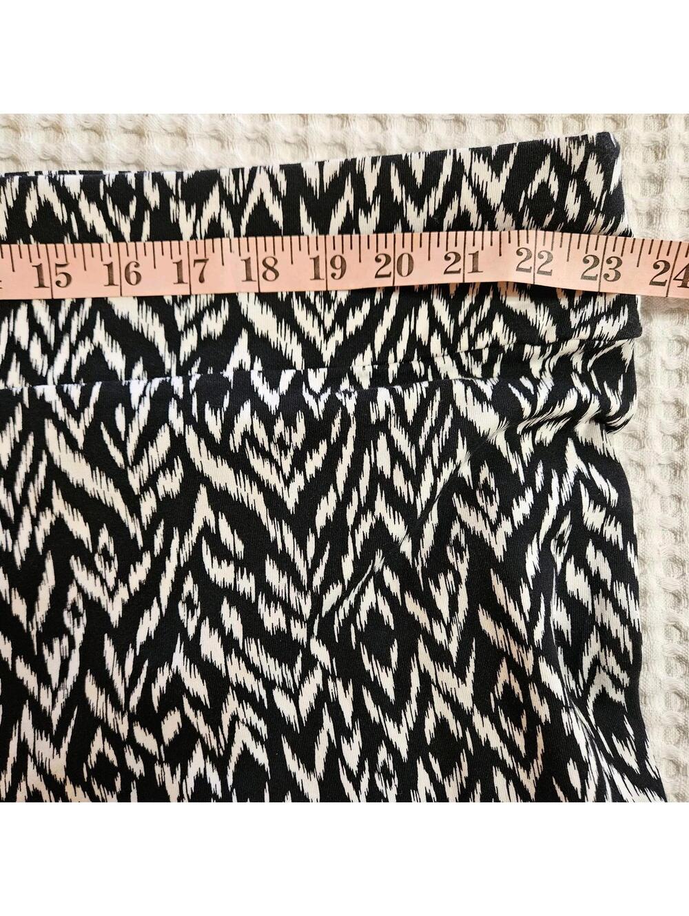 NWT 4X Plus Size 28W-30W Terra & Sky High Rise Fitted Leggings Herringbone Black - Picture 9 of 12